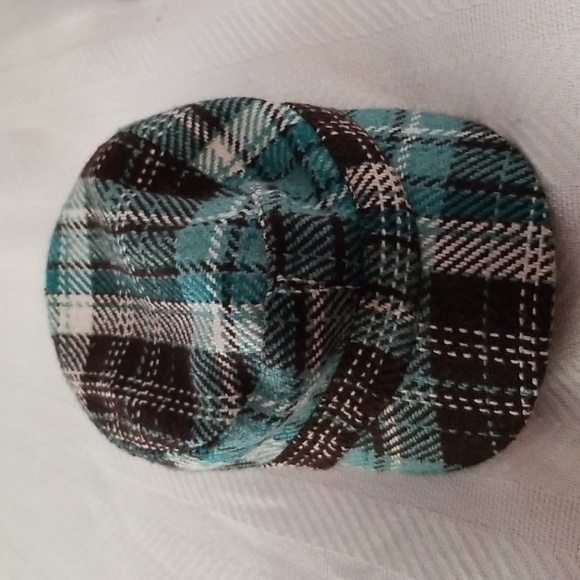 Set of 2 fall/winter fashion caps - Picture 4 of 8